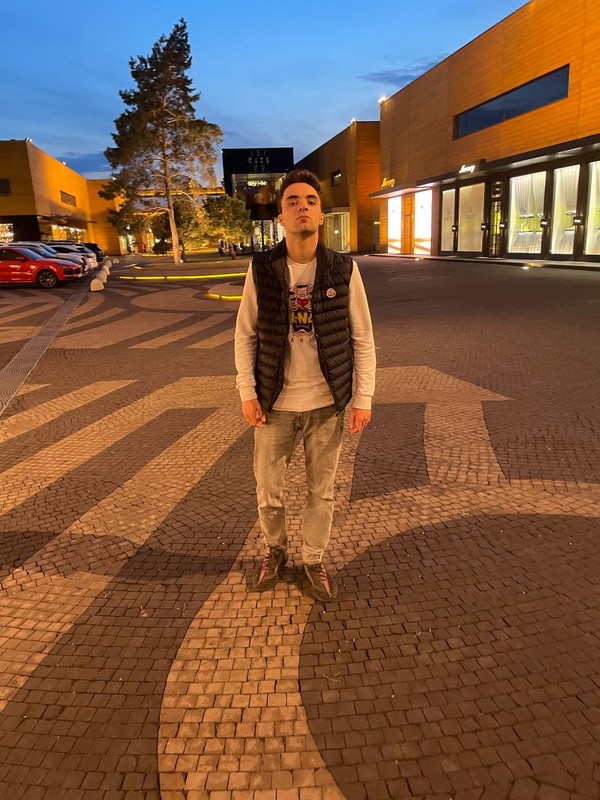 D7EE70CE-930B-4B10-894C-3108B038B381