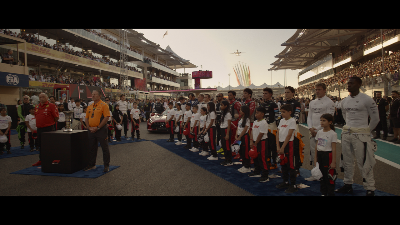 mpv-shot_F1.The.Movie.2025.2160p.UHD.BDRemux.Hybrid.HDR10 .DV.HEVC-Нечипорук_02_00_09_0010