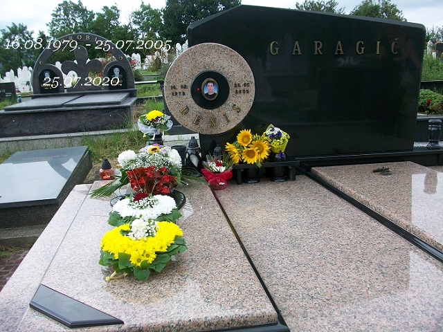 1-15-godina-100-8214