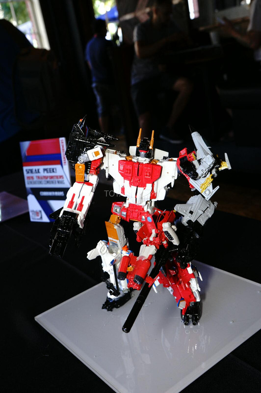 SDCC-2014-Hasbro-Transformers-Breakfast-088_1406
