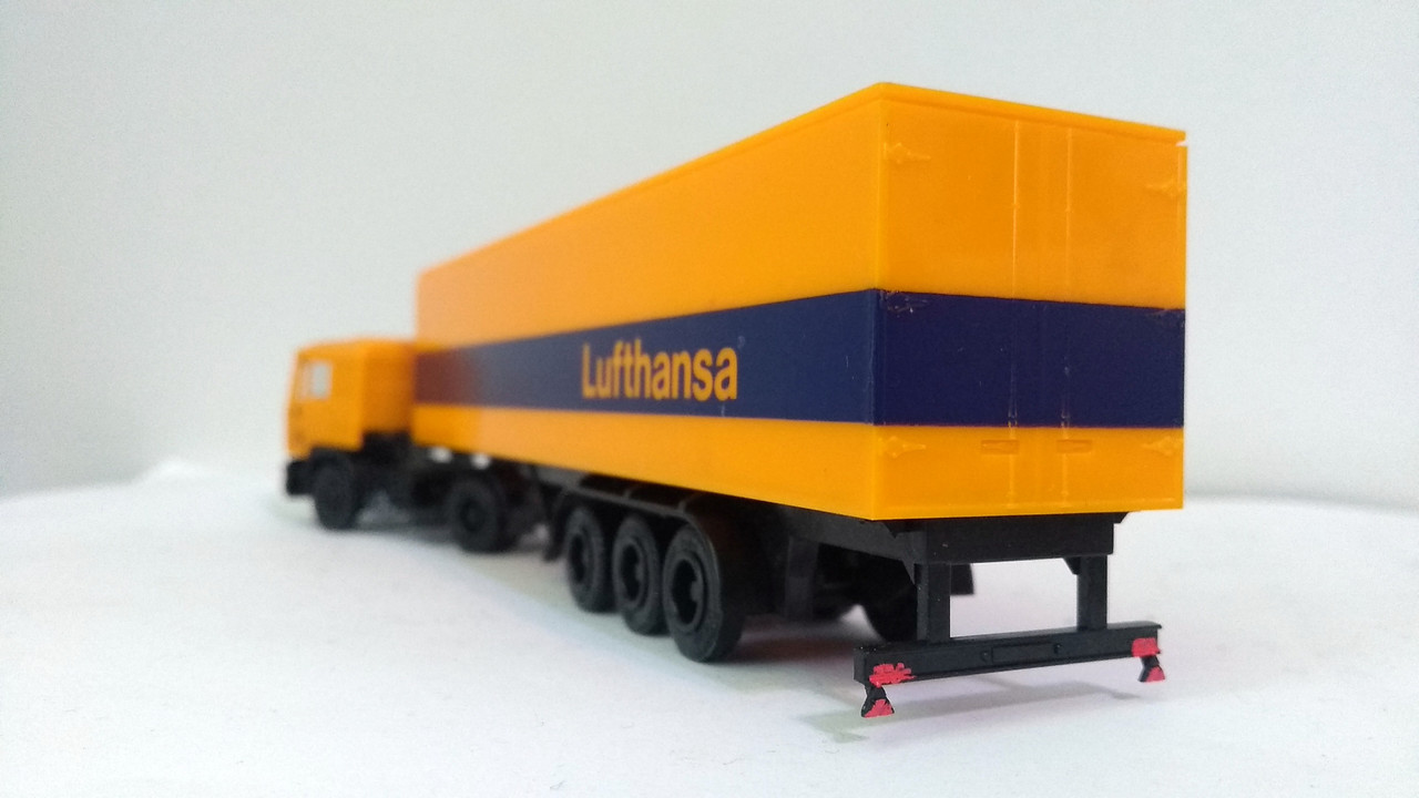 Mach (2327)
