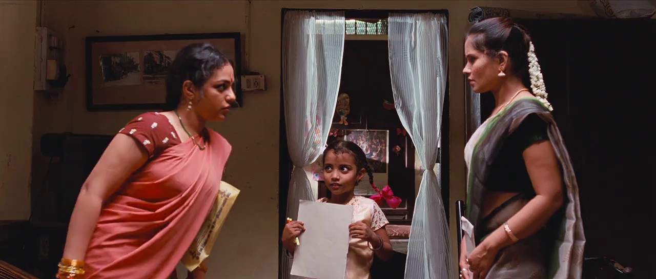 Kanchana-2-2015-Hindi-Web-Rip-720p-x264-AVC-AAC-2ch-mkv-0005