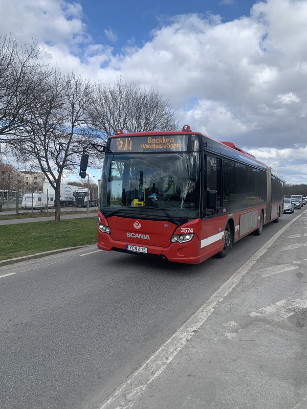 8CB8051A-9295-4590-B4D3-7C5EC65DDC07