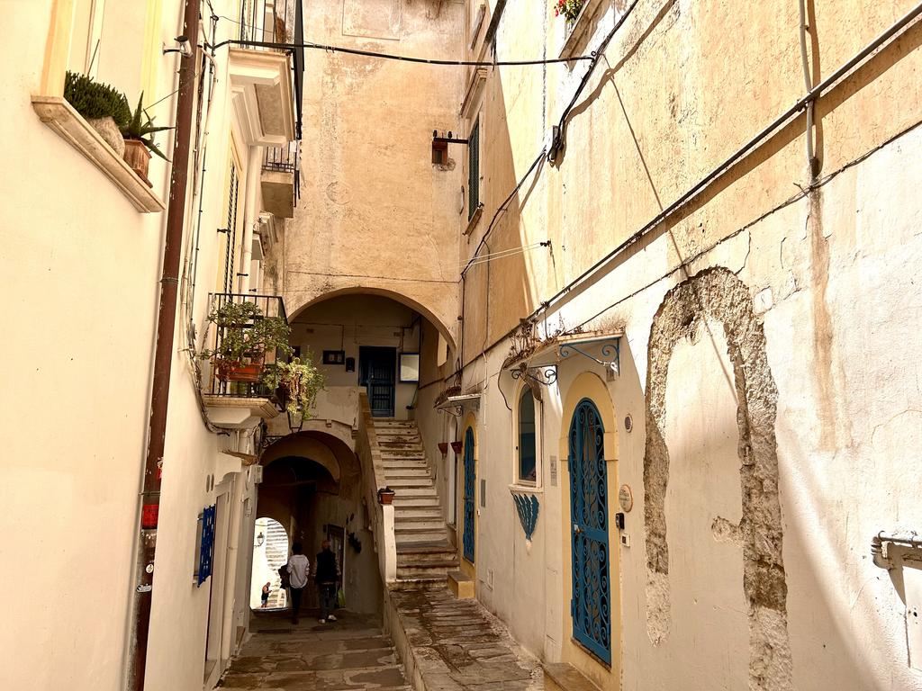 Жаркий сентябрь на побережье Тирренского моря. Жаркий сентябрь на побережье Тирренского моря.