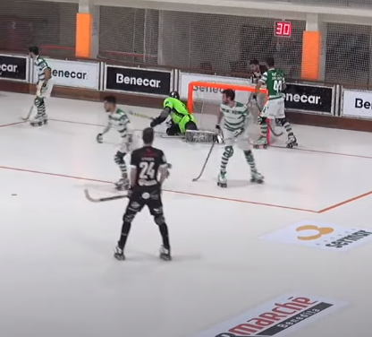 HÓQUEI EM PATINS: TRIUNFOS DE SPORTING E VALONGO