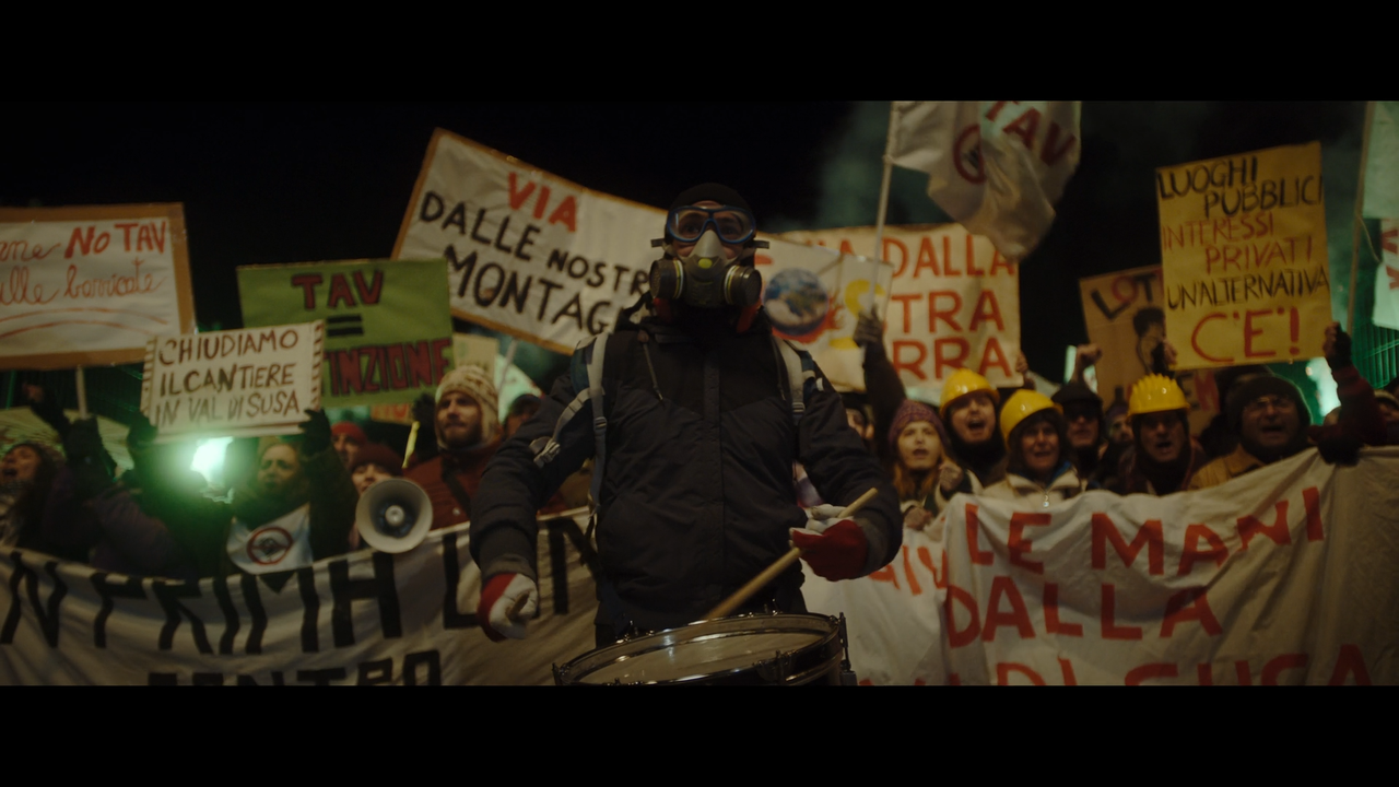 A.C.A.B.La.serie.S01E01.1080p.NF.WEB-DL.DDP5.1.H.264-MeM.GP.mkv_snapshot_03.14.586