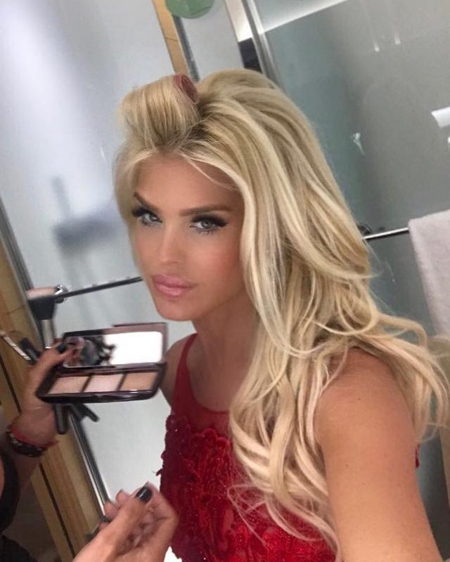 victoria_silvstedt_180_15