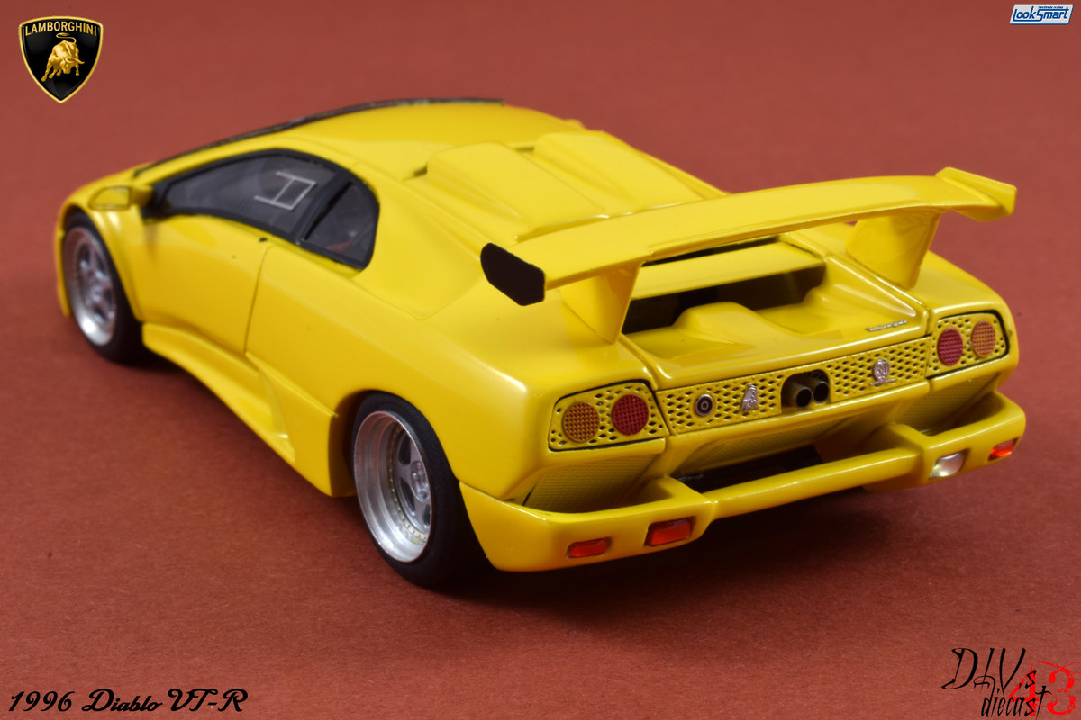 Lamboghini Diablo VT-R Yellow LookSmart (3)