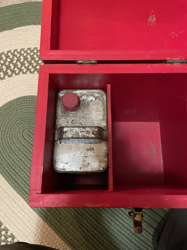 7C2F32C8-D181-44CB-A25F-428DEF590391