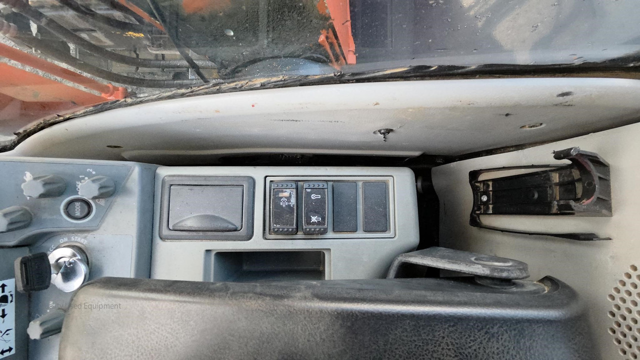 Vehicle thumbnail 106