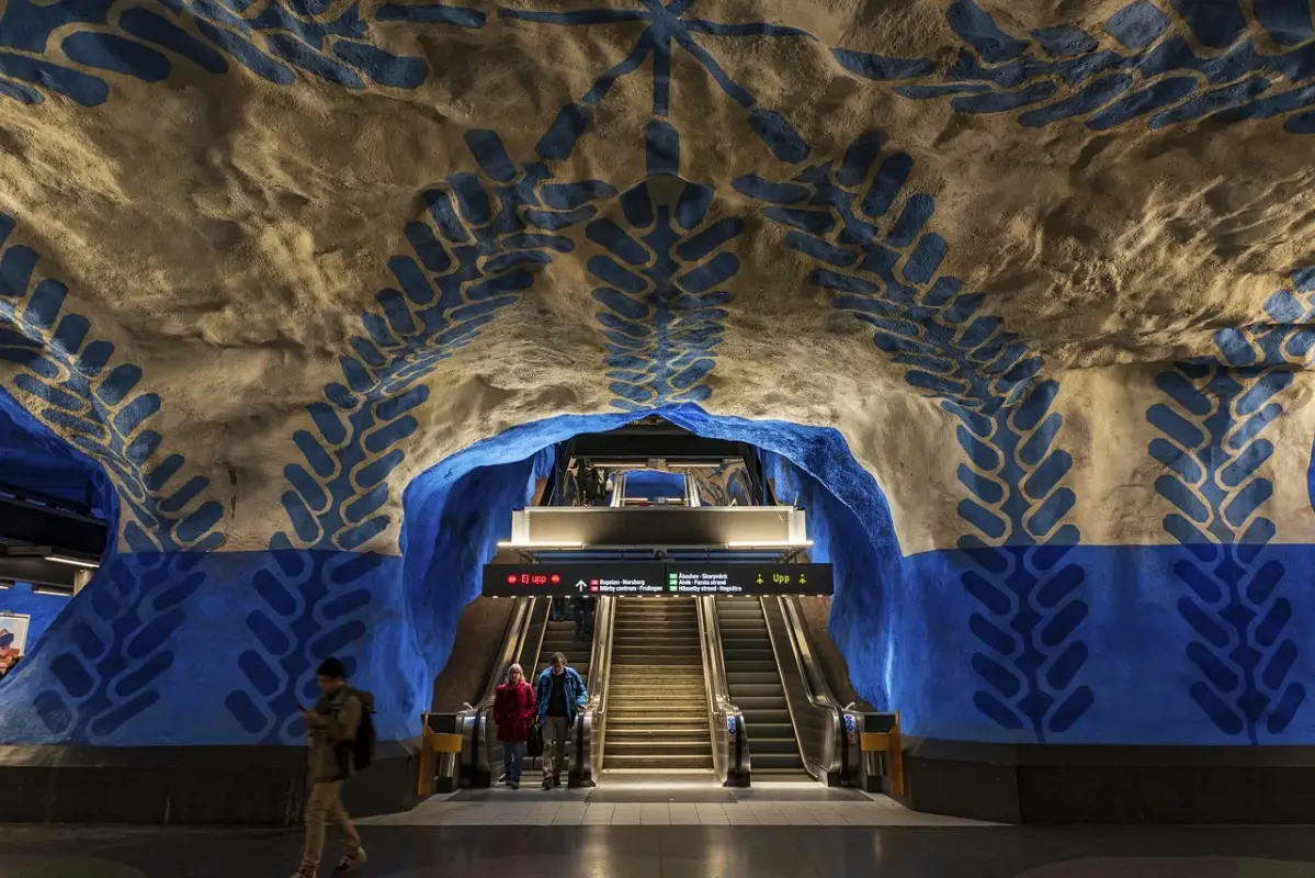 blue-stockholm-underground.webp
