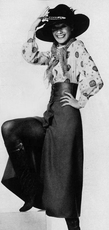 marisa_berenson_b17