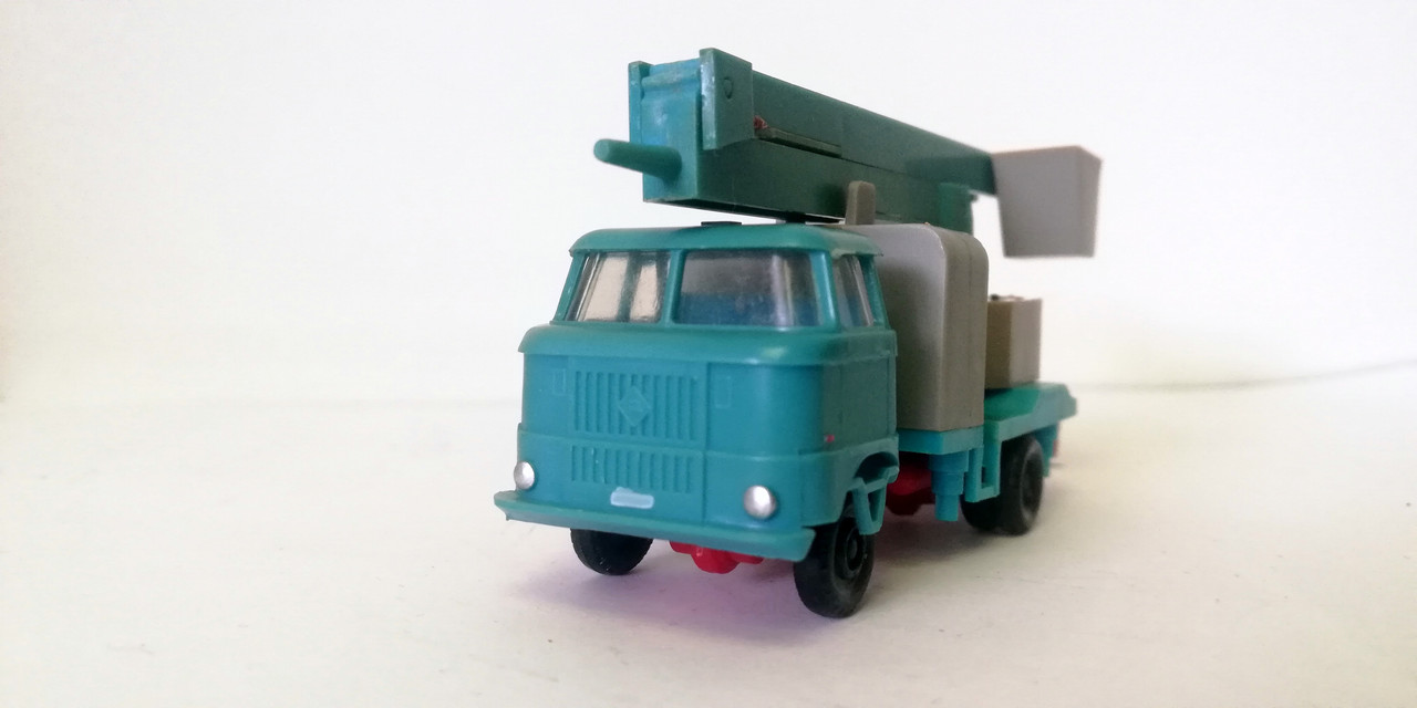 Mach (3281)
