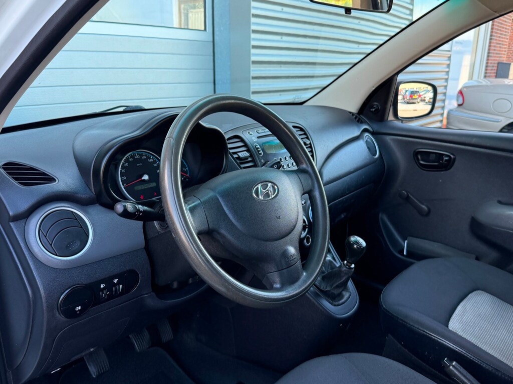 Hyundai-i10-dashboard.jpg