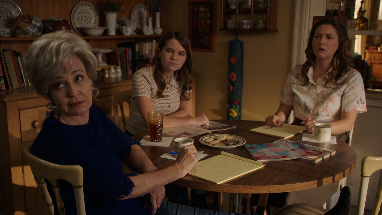 Young.Sheldon.S06E12.A.Baby.Shower.and.a.Testosterone-Rich.Banter.1080p.10bit.AMZN.WEB-DL.DDP5.1.HEV