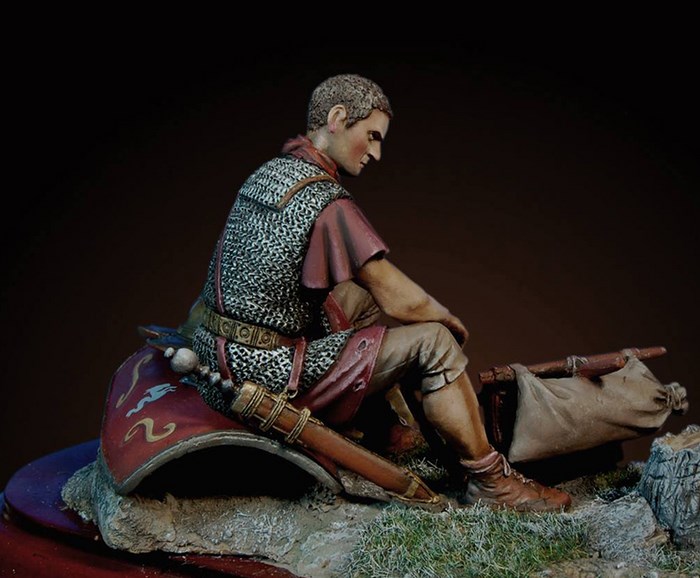 TR75-111 Roman legionary I-II cen (3)