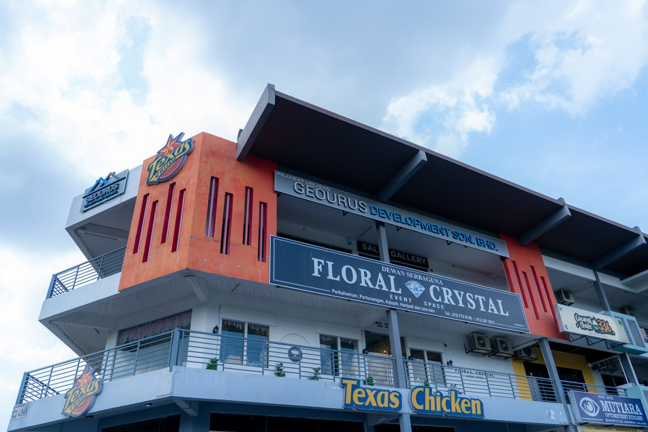 Bangunan Floral Crystal Event Space di Senawang