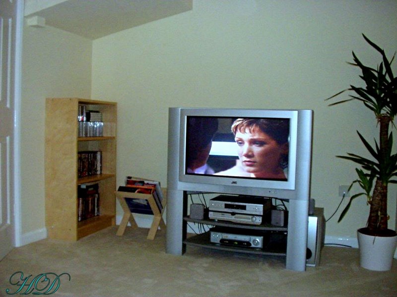 television-livingroom-2000-HD.jpg