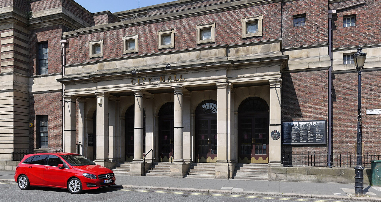 Newcastle_City_Hall_in_2018