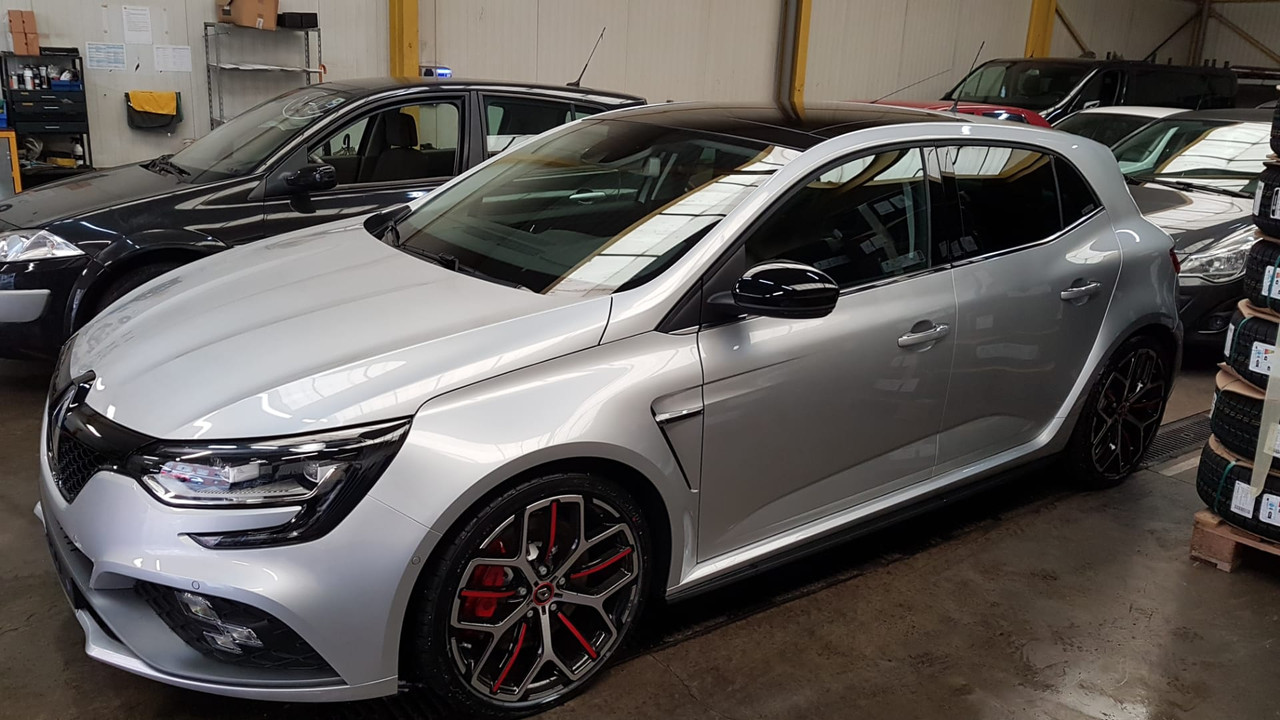 EB5525CE-C736-473A-8363-82E98D5A3D24