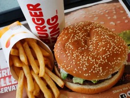 Burger King начал прдавать бургеры с искусственным мясом