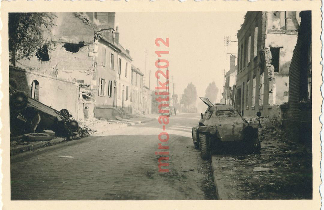 Foto, Wehrmacht, Panzerspähwagen nach hartem Kam