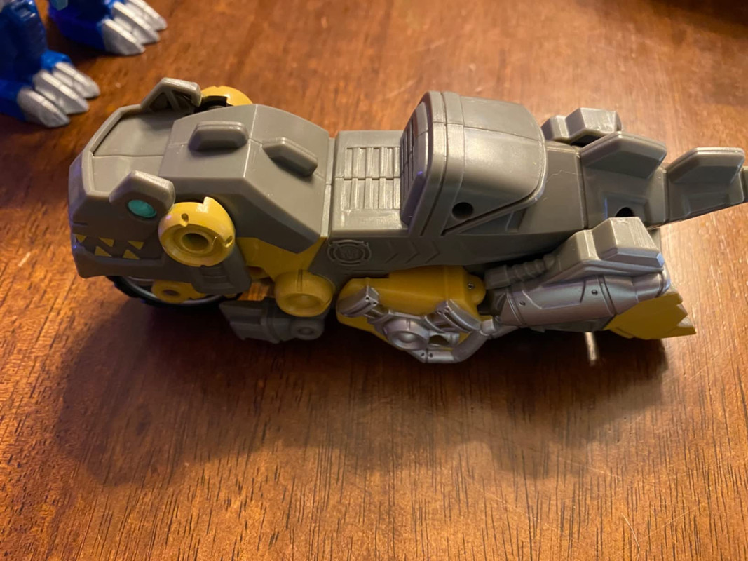 Transformers-Primal-Team-Up-3-Pack-09