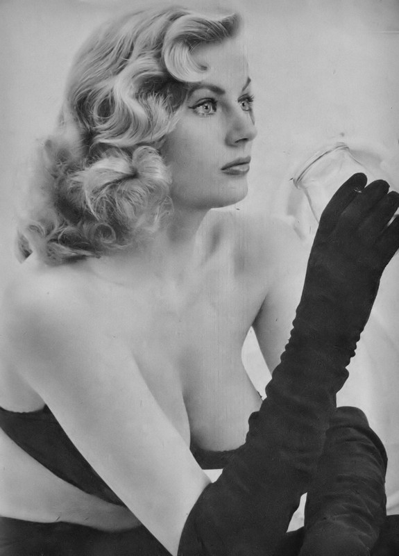 anita_ekberg_ma35