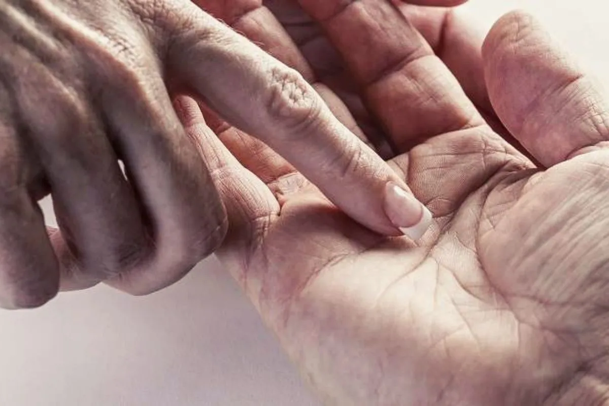 ¿Cuál es la línea de la mano que revela si te divorciarás, según la quiromancia?