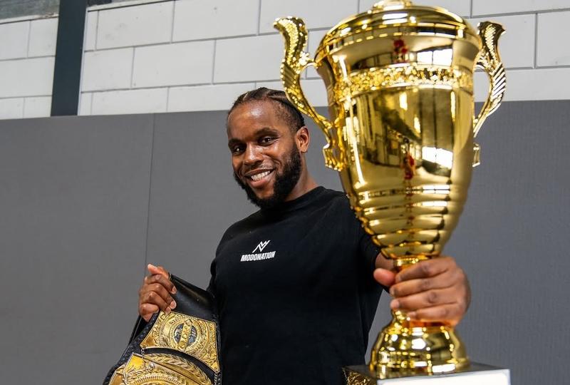 Донеги Абена мечтае да стане шампион и в ММА