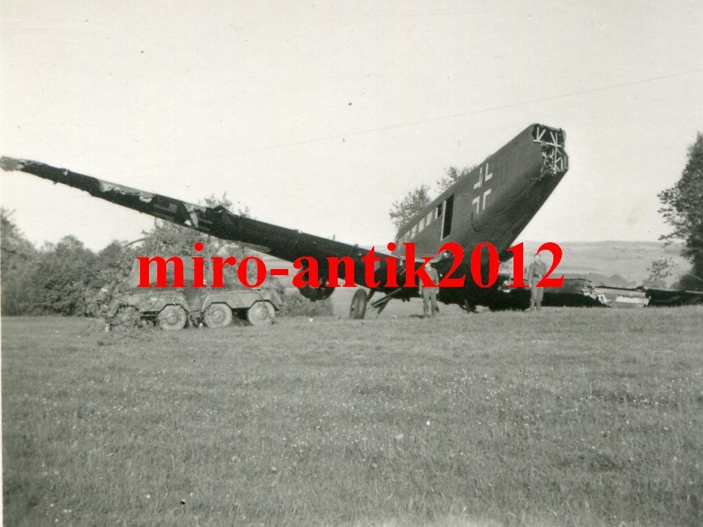 Foto, abgestürzte und zerbrochene Junkers, Sdkfz
