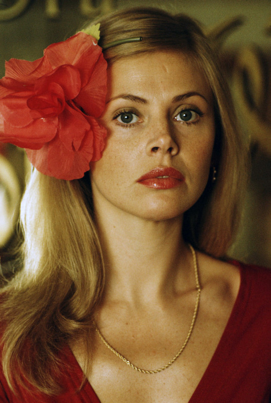 Britt_Ekland_mc22