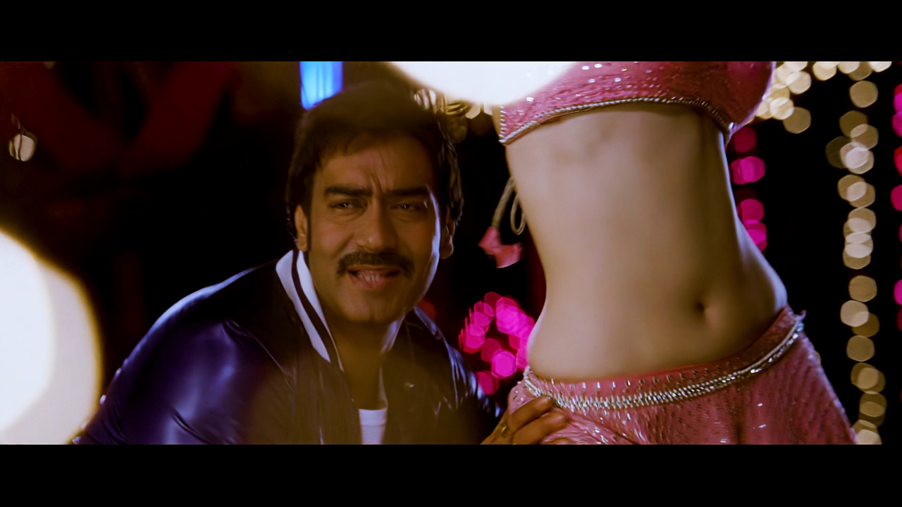 Tamanna Hot Song 03 From Himmatwala Taki O Taki 4K (Best Quality).mp4_snapshot_03.39_[2021.04.05_13.