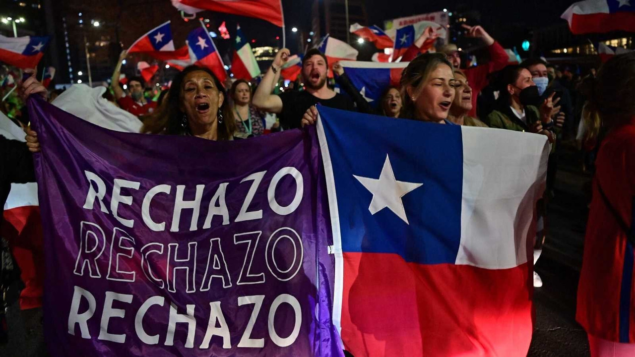 ¿Por qué rechazaron la nueva constitución de Chile?