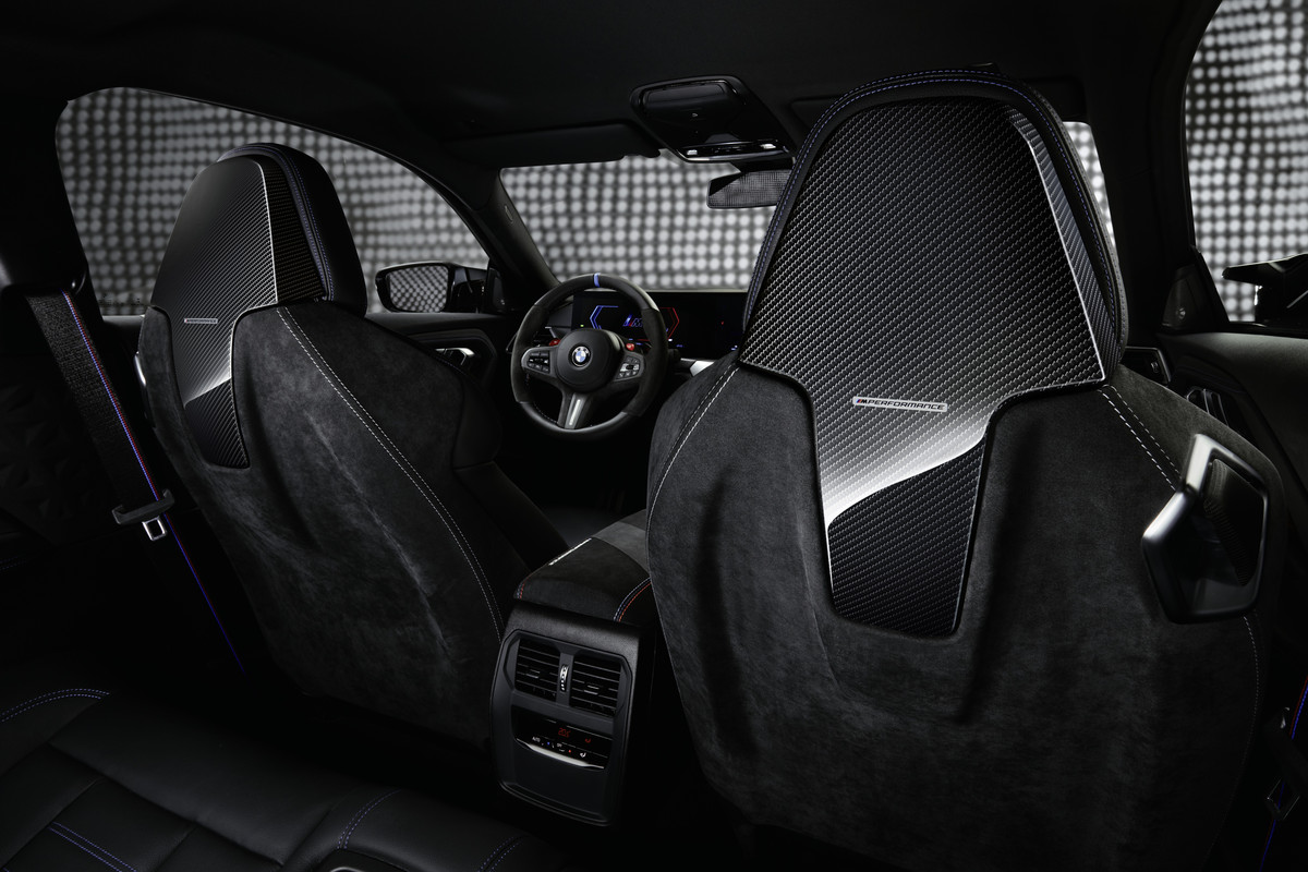 P90484598_highRes_the-all-new-bmw-m-pe