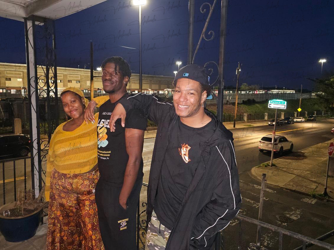 sold our childhood home today could someone remove glare v0 jqc6fpwxmdwg1