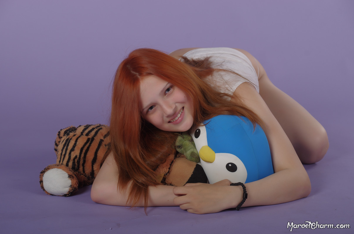 MarvelCharm_Lena-Playtime-062