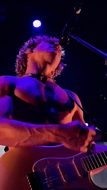 Ross-Lynch.gif
