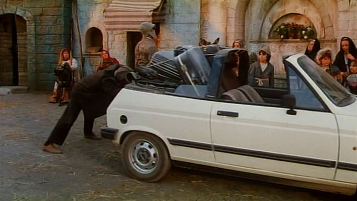 Fracchia-contro-Dracula-1985-DVDRip-1.pn