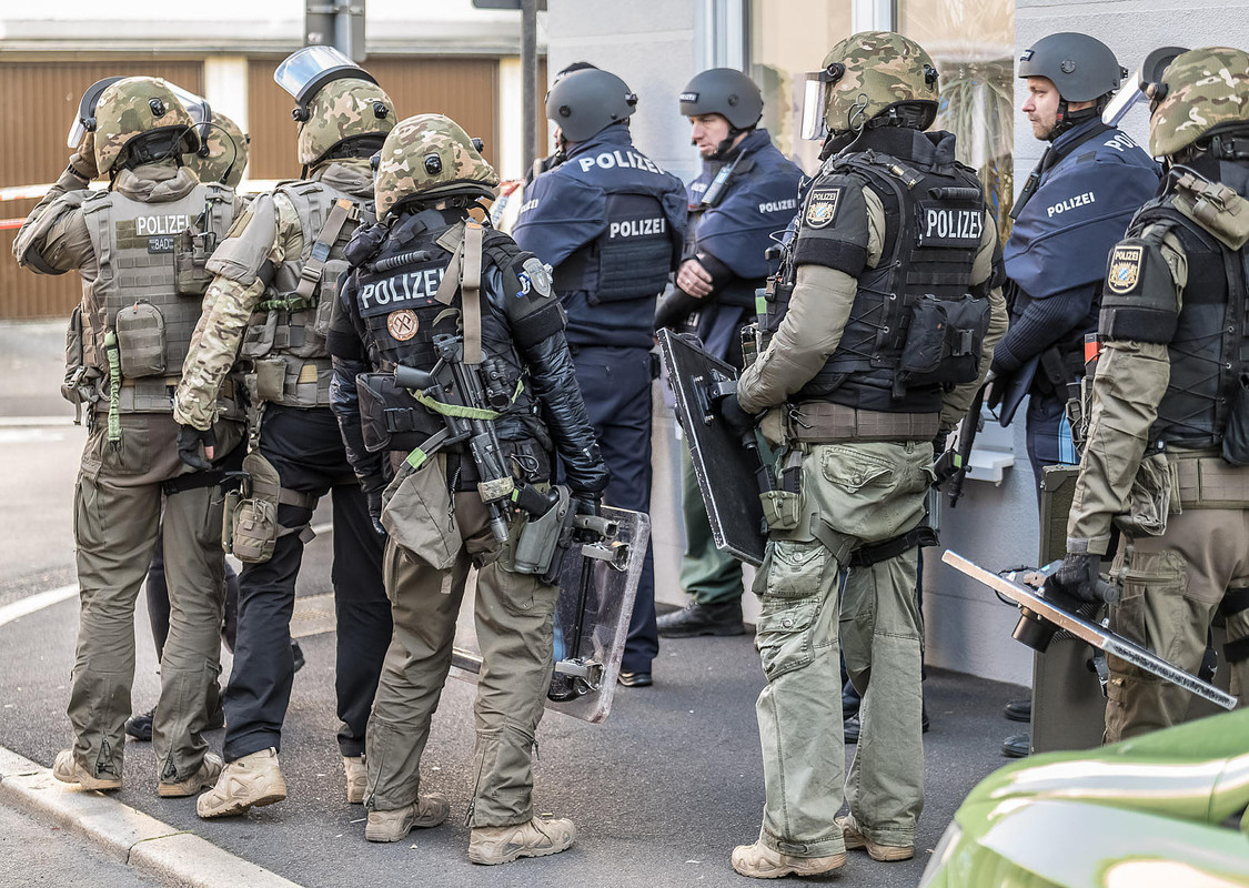 BB04CDB0-F933-4C33-96D0-792D27039B5F