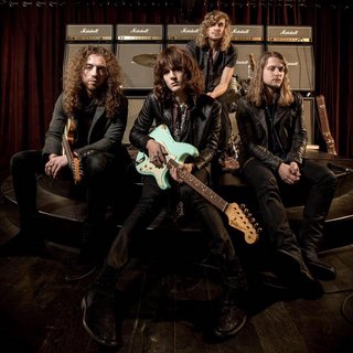 Tyler Bryant & The Shakedown - Discography (2011 - 2020).mp3 - 320 Kbps