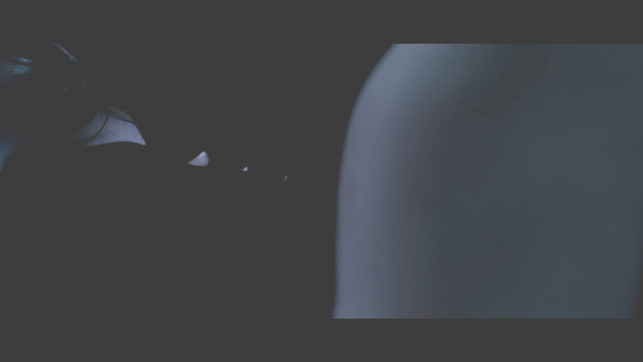 Raima Sen Hot Navel From Mirch 2010 1080p Light Version.mp4_snapshot_00.29_[2020.12.02_20.41.29]