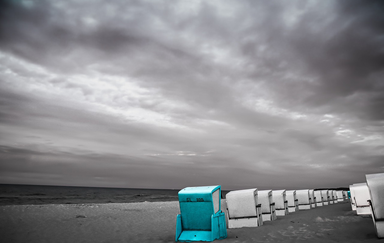 turquoise-beach-chair-4329761-1280.jpg