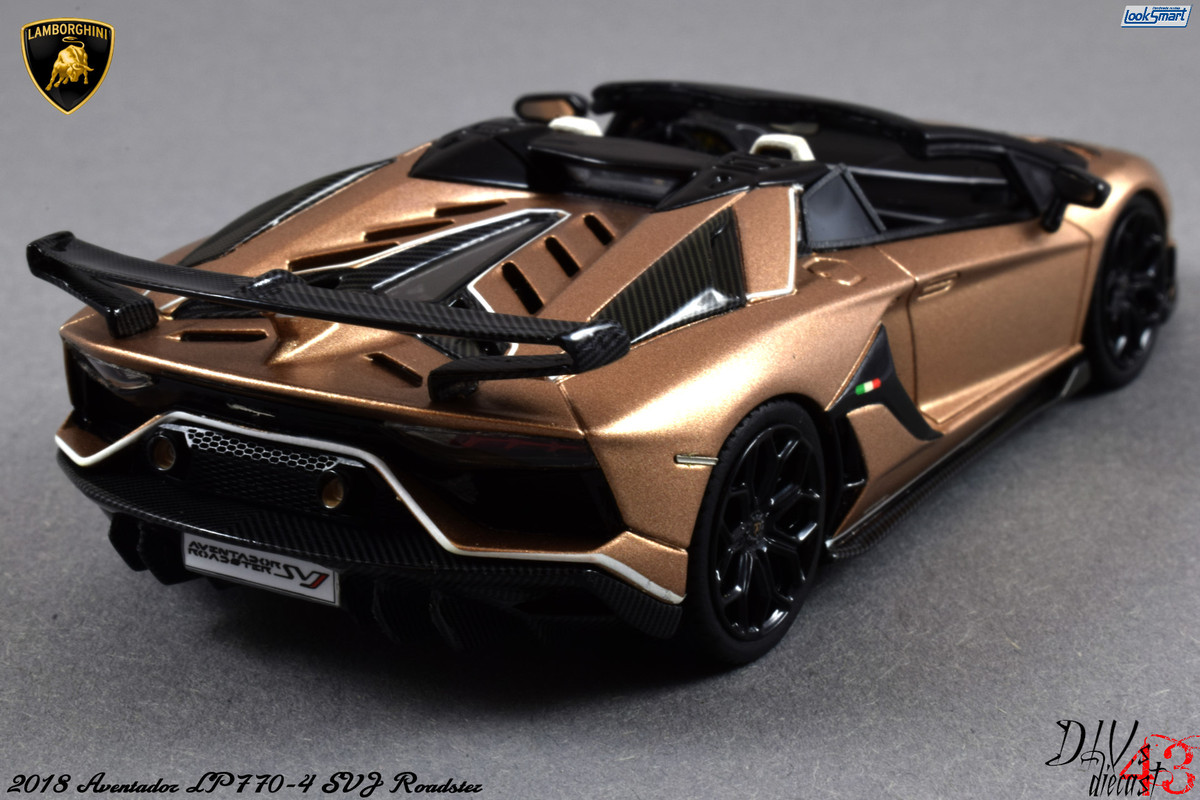 Lamboghini Aventador SVJ Roadster LookSmart (5)