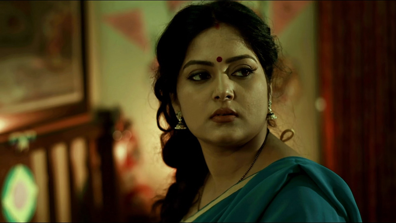 Homely lady Hot show from Savdhaan India.mkv_snapshot_00.43.889