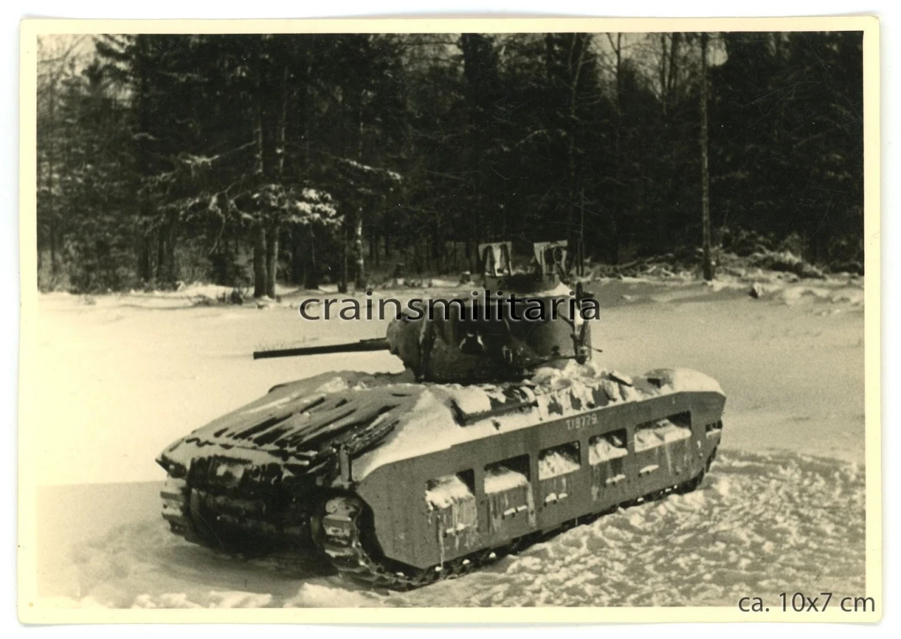 Orig Foto englische Lend Lease Matilda II Beute Panzer Tank in Russland 1942 (1)