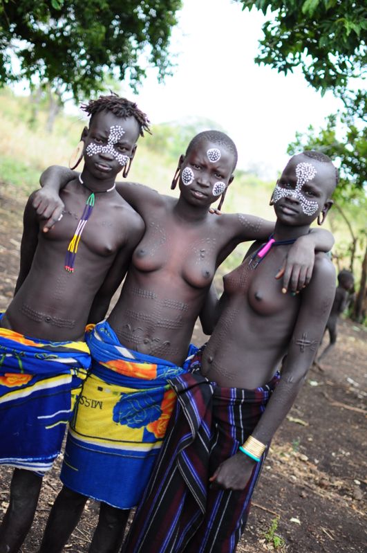 Etiopía. Tribus del sur, iglesias del norte y mucho mas - Blogs de Etiopia - Día 7 (12 octubre, viernes, 2018): Jinka – Tribu Mursi – Konso (3)