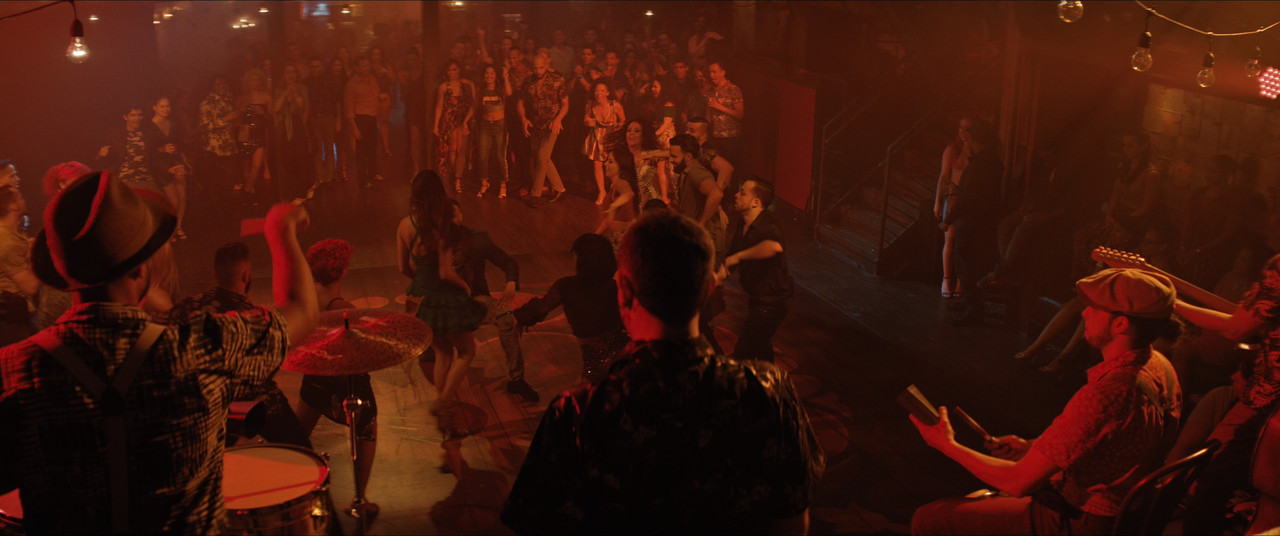 In The Heights_t02_new.mkv_snapshot_01.14.54.407