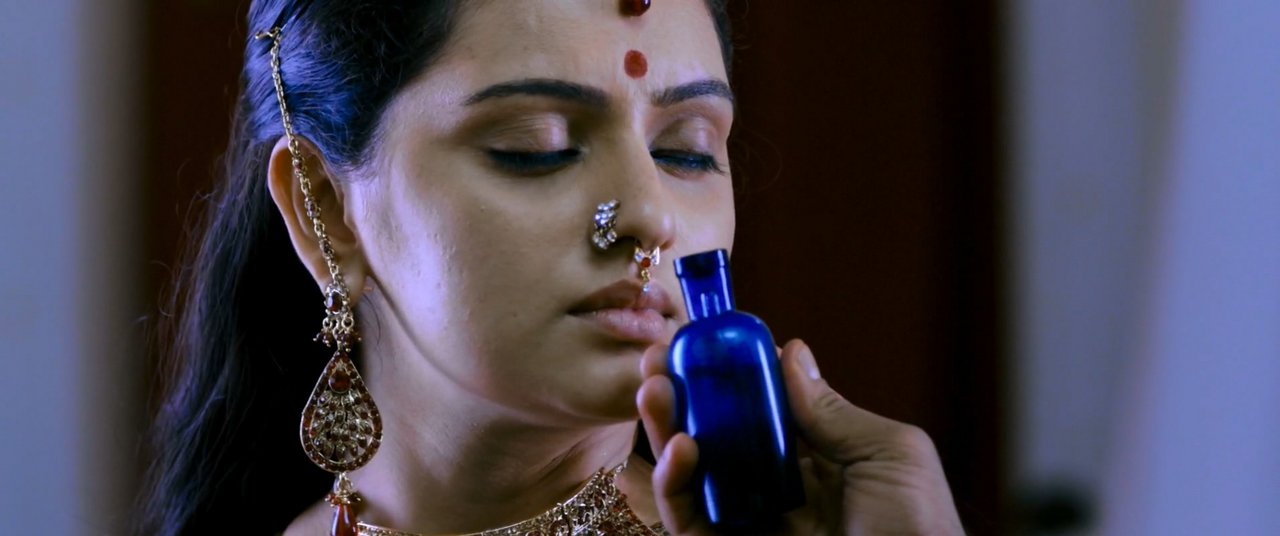 [Image: Aravaan-Movie-Hot-Scene-mkv-20200917-081643-271.jpg]