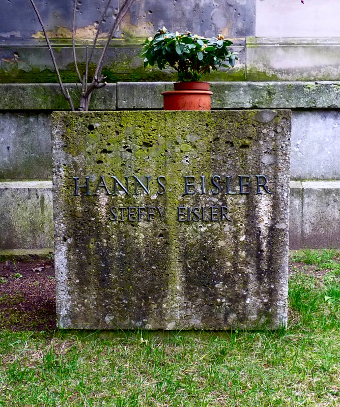 Hanns_Eisler.jpg